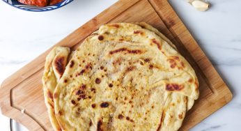 Domáci cesnakový naan